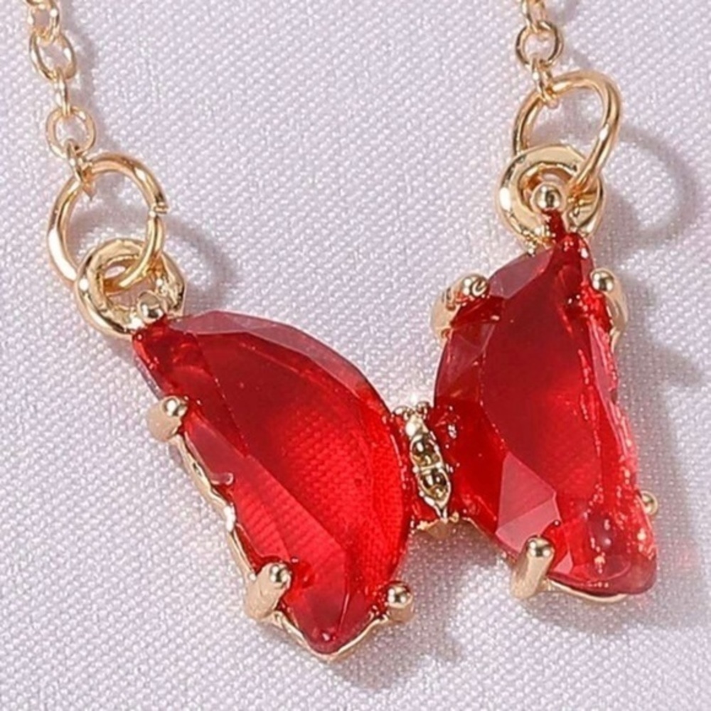 3/$30 💛 Rhinestone Butterfly Necklace - Picture 4 of 4